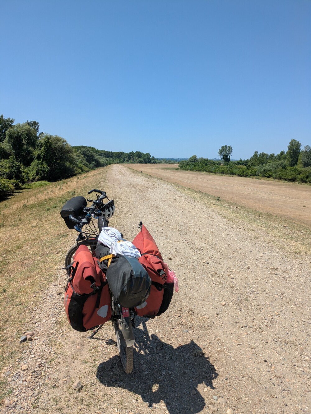 The heat was intense on the dyke