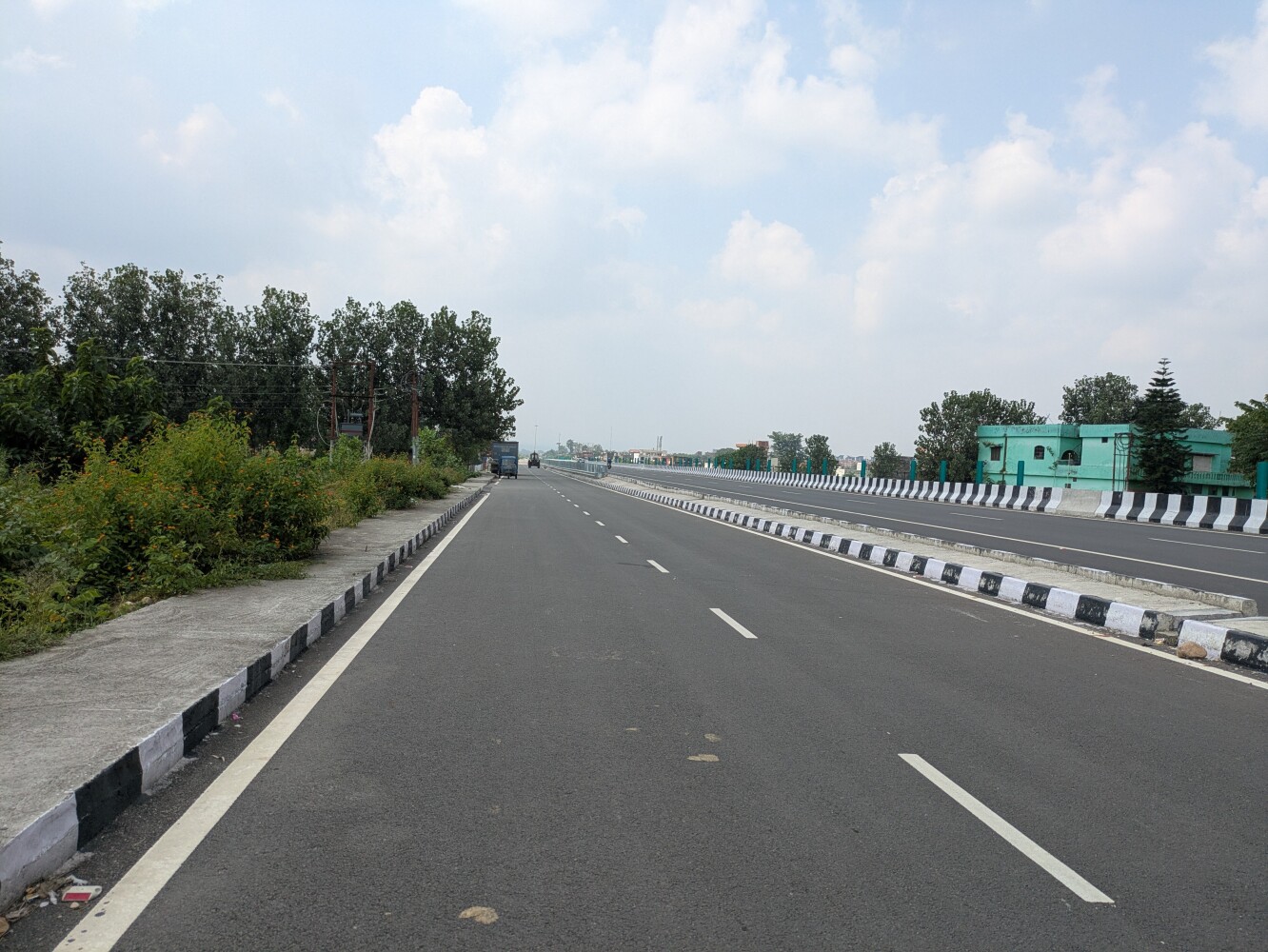 A blissfully empty highway - I don't expect to see much more of this