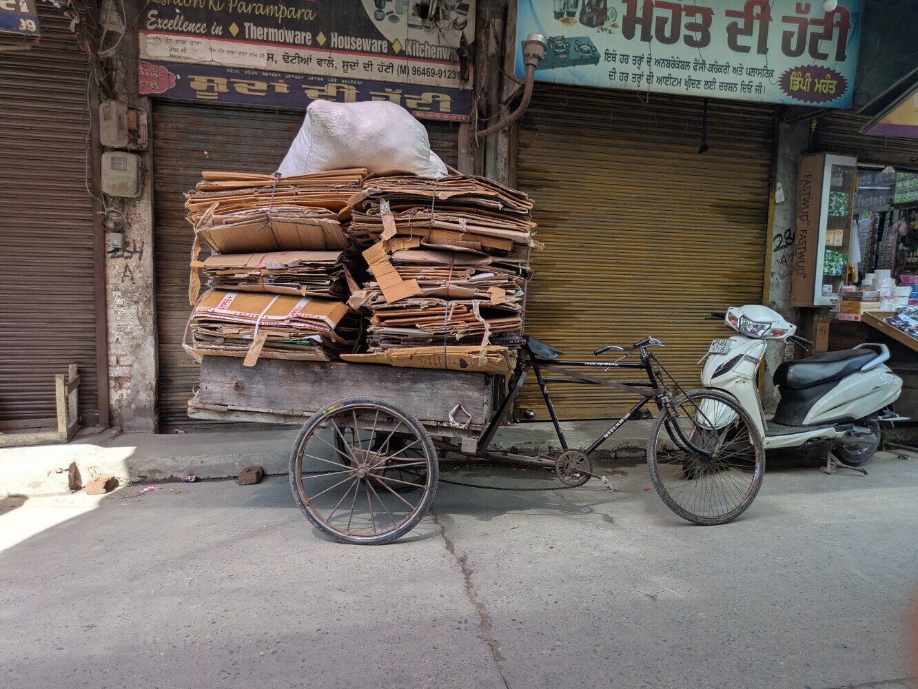 Modified bicycles are very common here, and never have gears. Kids are always asking if mine is a "gear wala cycle".