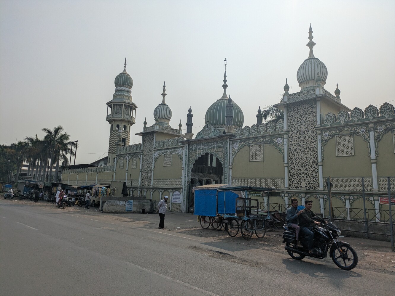 I didn't get a picture of the non-veg, but here's a big mosque